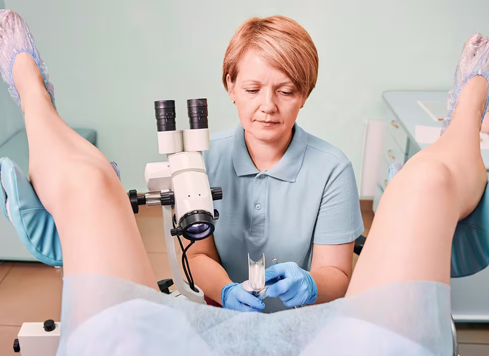 Щорічний візит до гінеколога: профілактика, яка рятує